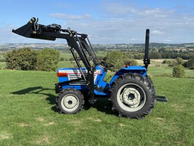 Mitsubishi & 4in1 Loader MT2000