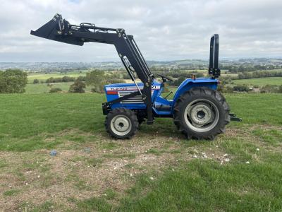 Iseki & 4in1 Loader TU2700