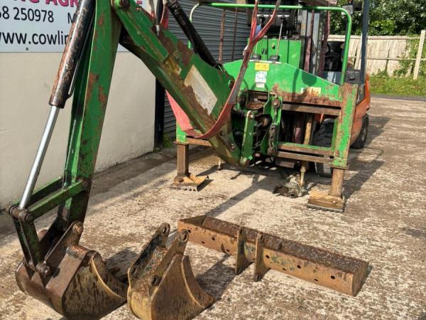 Lewis Backhoe 410s long reach
