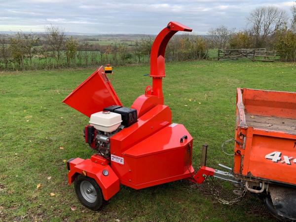 Wood Chipper Chipper 6" towable & petrol engine