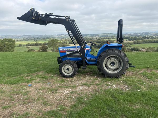 Iseki & 4in1 Loader TU2700